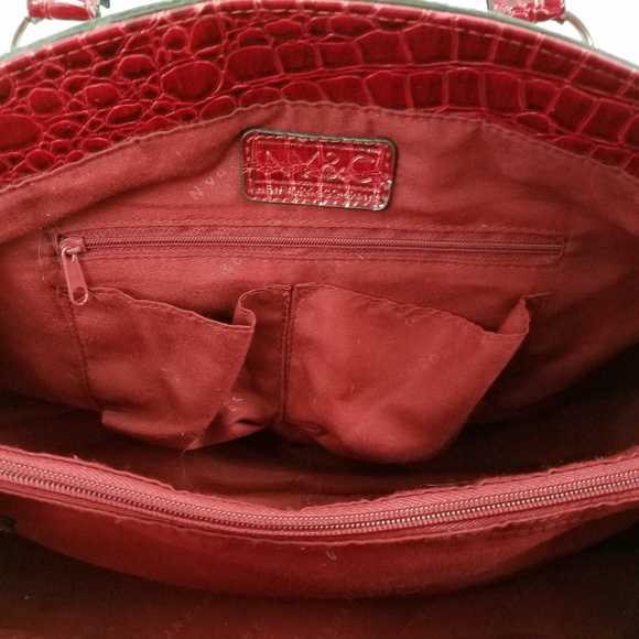 NY & COMPANY  Red Vinyl Alligator Satchel Purse - Picture 7 of 8